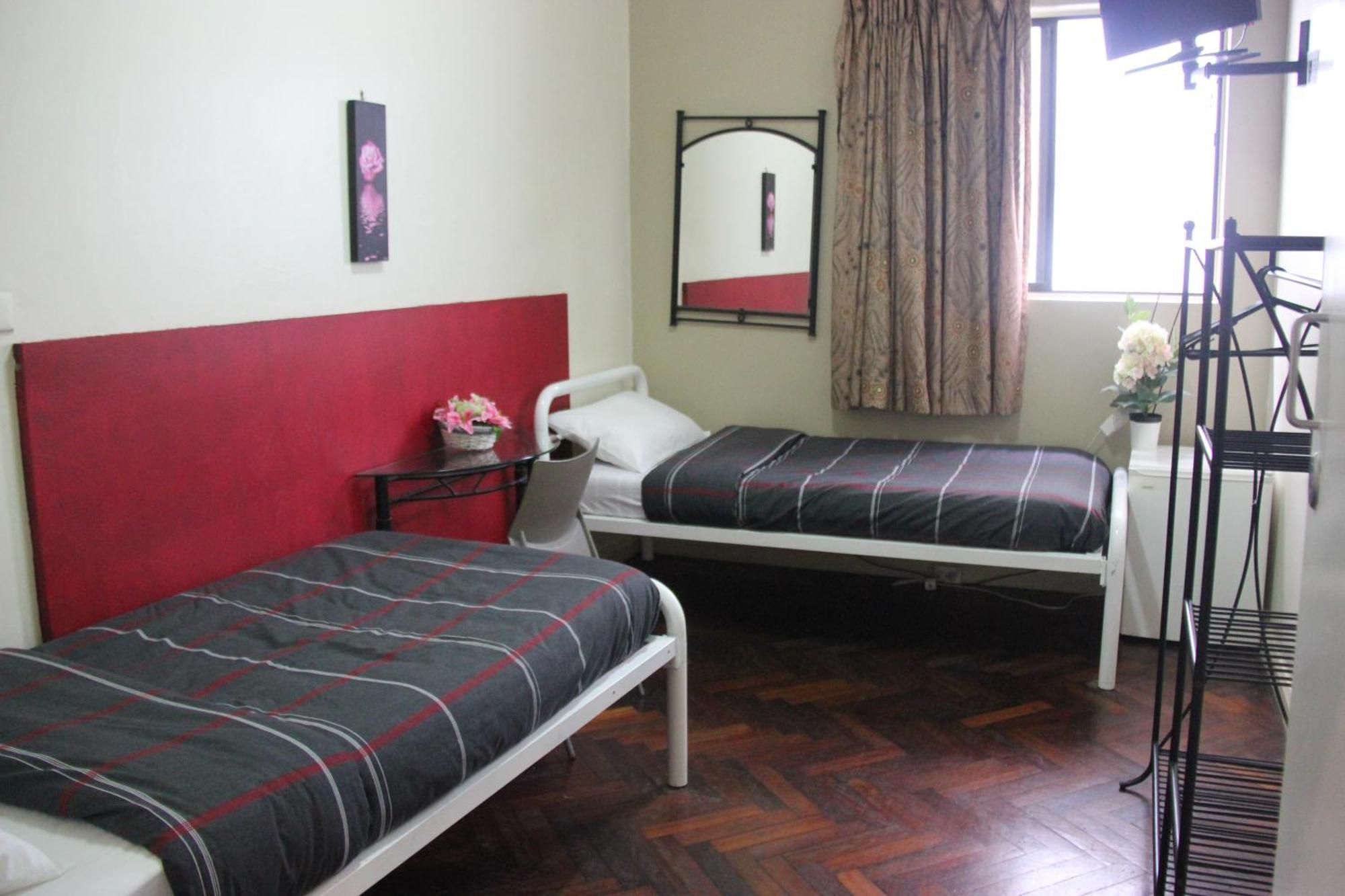 4-Bed Mixed Dormitory Room (18-35 age only)